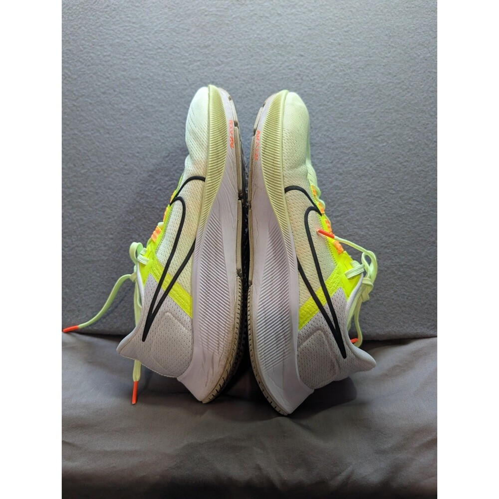 Nike Air Zoom Pegasus 38 Shield Men’s Size 10 White Volt Orange Running Shoes